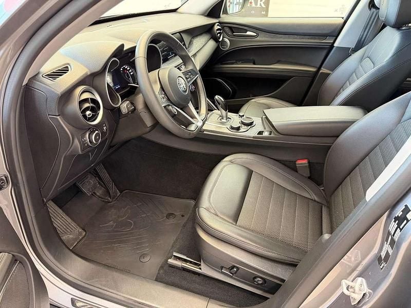 Occasion Alfa Romeo Stelvio Executive 190 ch (139 kW) 2019 Gris SUV