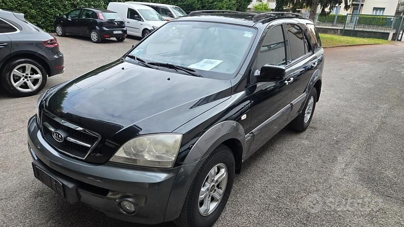 Usata Kia Sorento Active 140 CV (102 kW) 2005 Grigio SUV