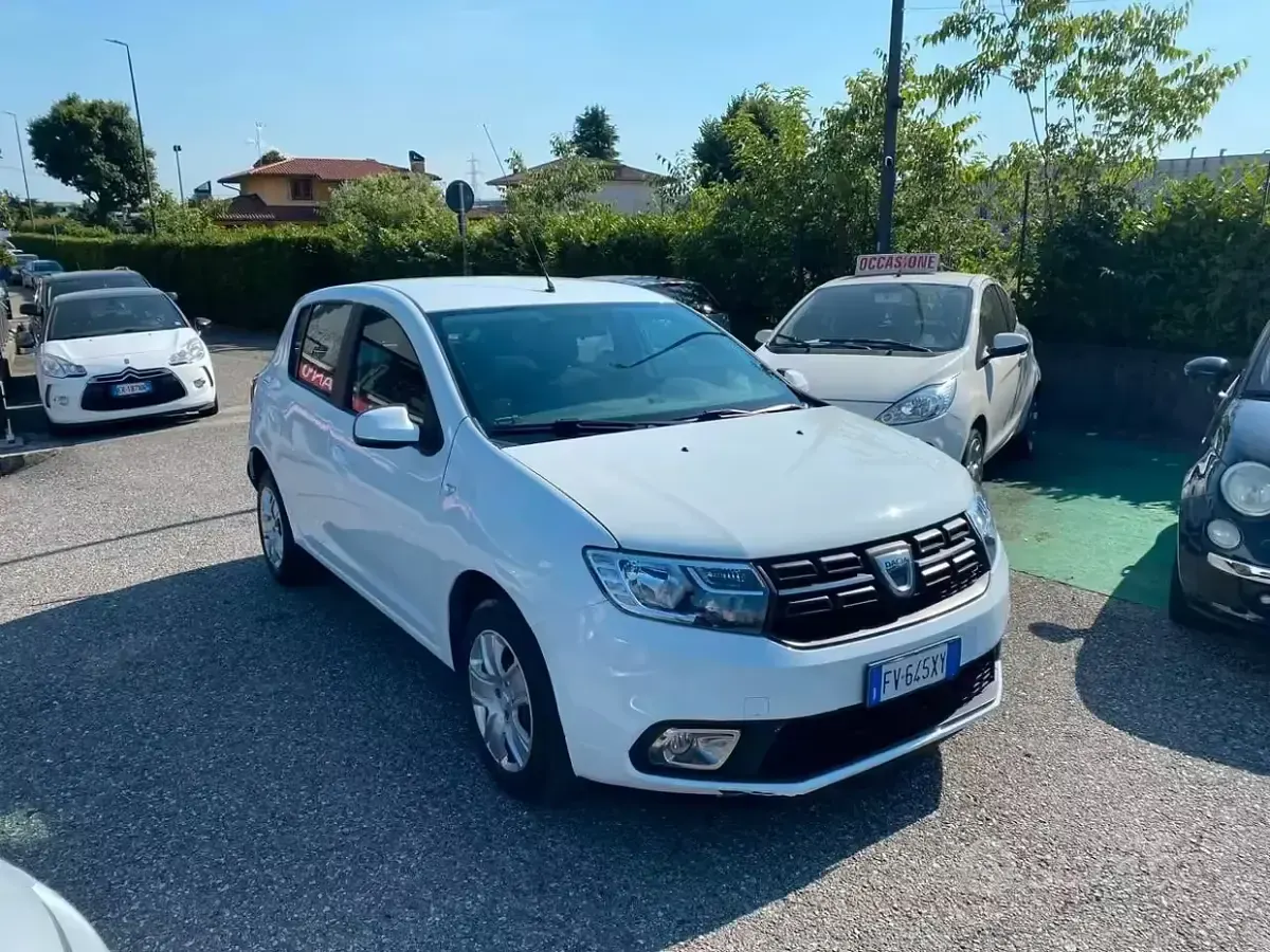 Usata Dacia Sandero Comfort 73 CV (53 kW) 2019 Bianco Berlina
