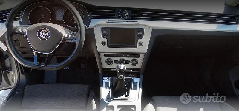 Usata VW Passat Business 150 CV (110 kW) 2016 Grigio Station wagon