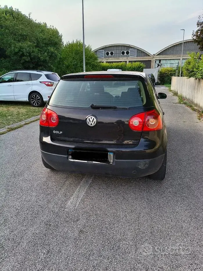 Usata VW Golf IV 75 CV (55 kW) 2005 Nero Berlina