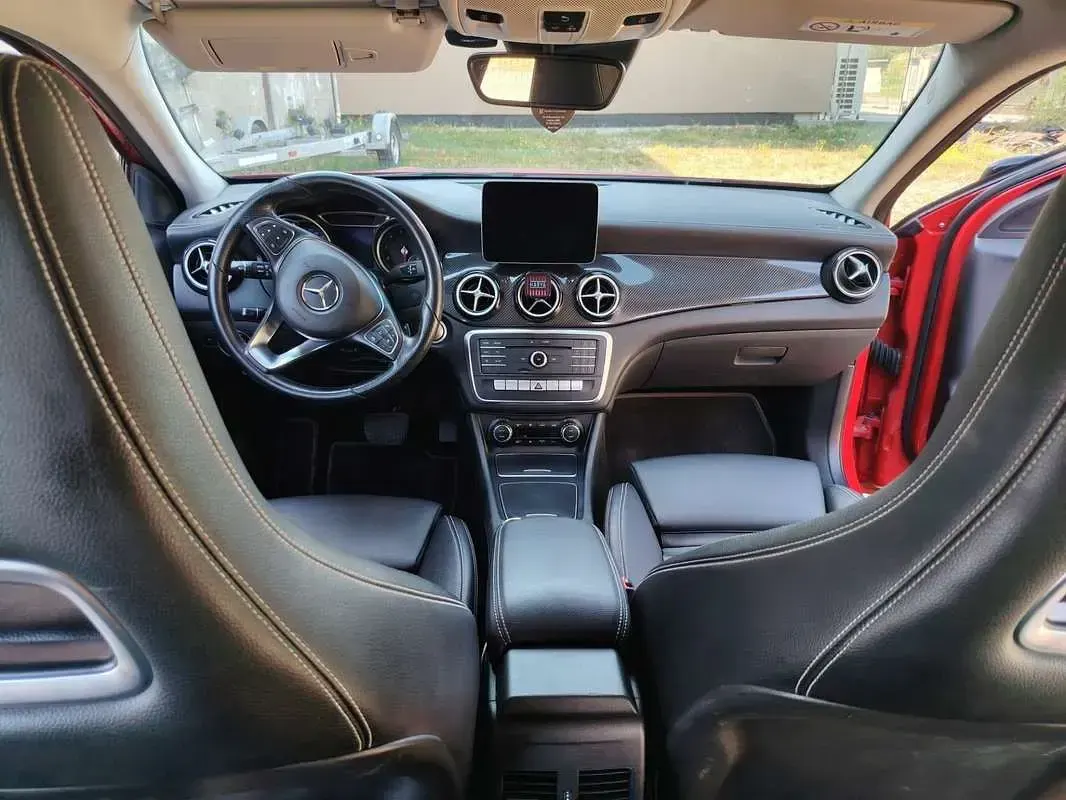 Usata Mercedes GLA180 Premium 122 CV (89 kW) 2020 SUV