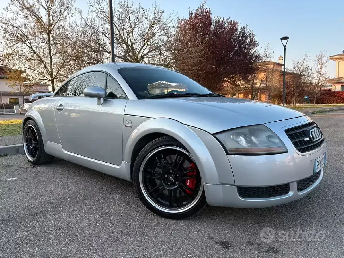 Usata Audi TT 179 CV (131 kW) 1999 Grigio Coupé