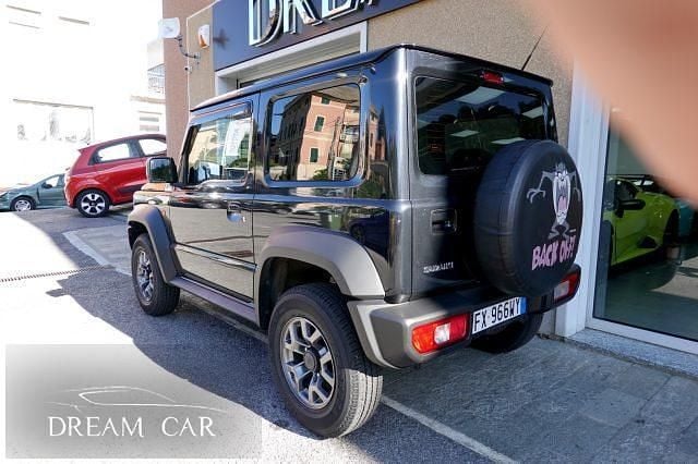 Usata Suzuki Jimny 102 CV (75 kW) 2019 Grigio pastello SUV