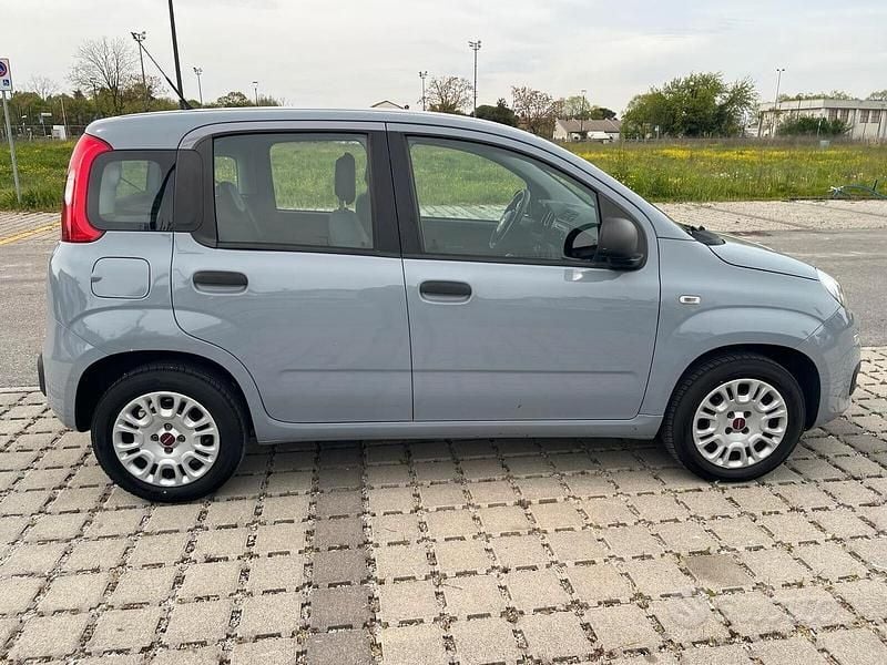 Usata Fiat Panda Lounge 69 CV (50 kW) 2018 Grigio Utilitaria