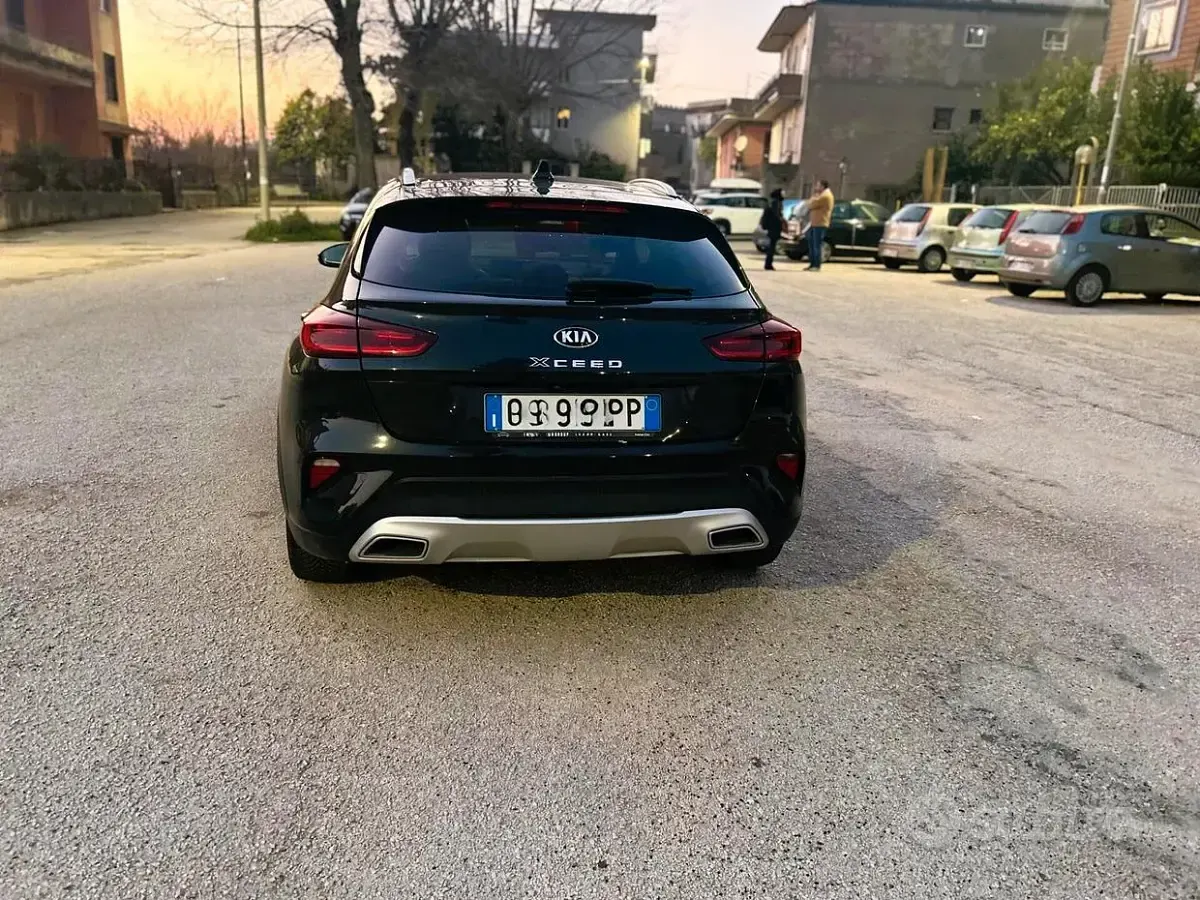 Usata Kia XCeed 136 CV (100 kW) 2020 Nero SUV