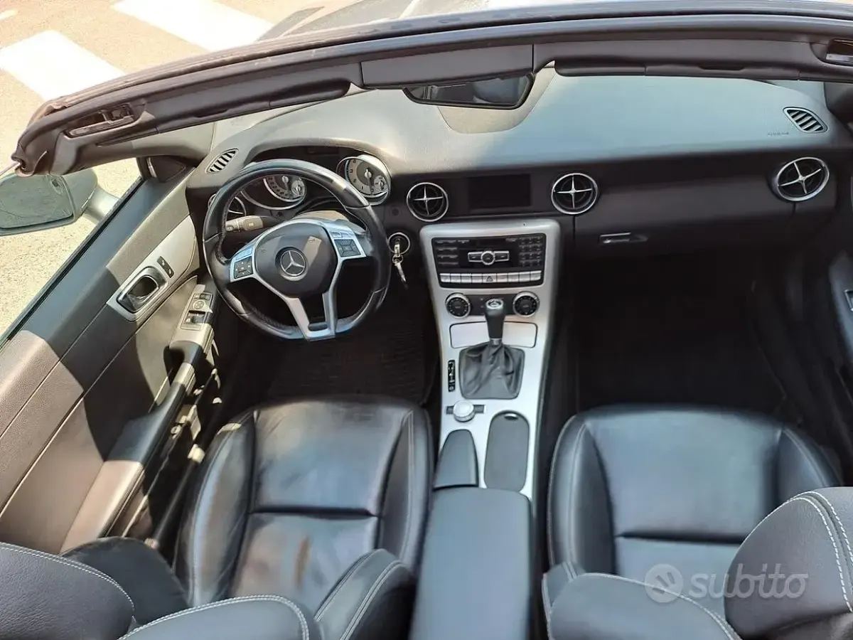 Usata Mercedes SLK200 Premium 184 CV (135 kW) 2013 Grigio Cabrio
