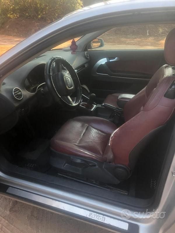 Usata Audi A3 102 CV (75 kW) 2005 Grigio Utilitaria