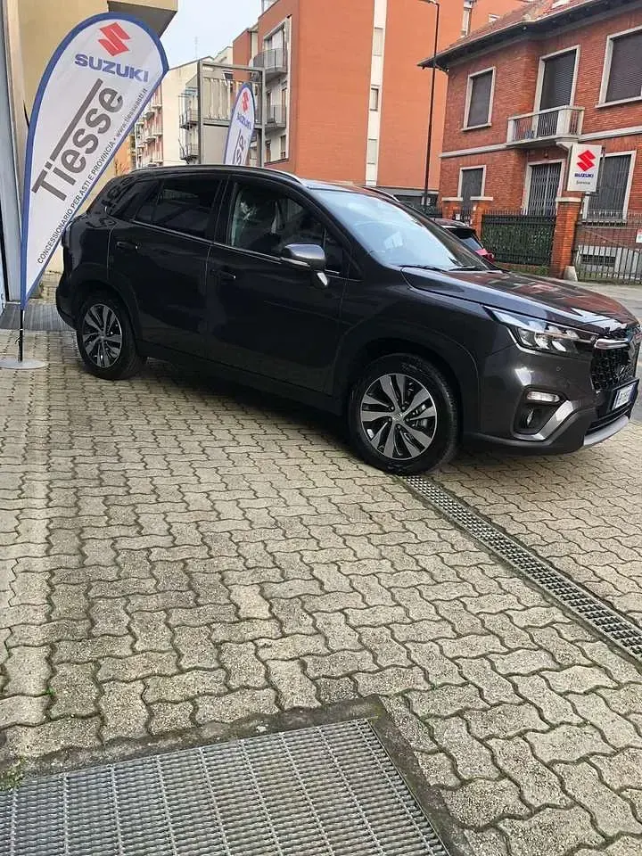 Nuova Suzuki SX4 S-Cross 129 CV (94 kW) 2026 Grigio SUV