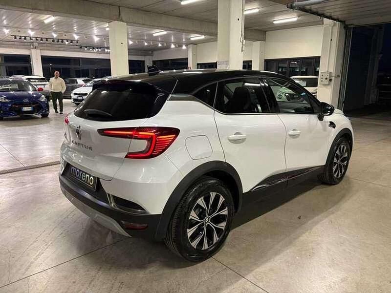 Usata Renault Captur Intens 101 CV (74 kW) 2023 Bianco SUV