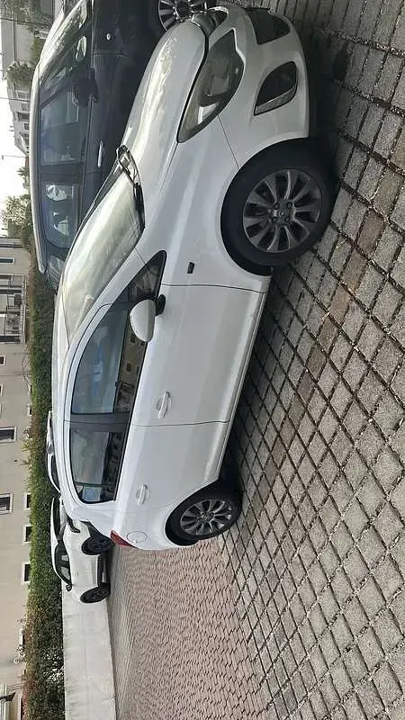 Usata Opel Corsa 86 CV (63 kW) 2013 Utilitaria