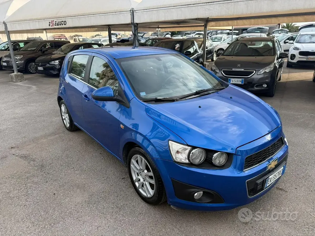 Usata Chevrolet Aveo 86 CV (63 kW) 2011 Bluazzurro Berlina