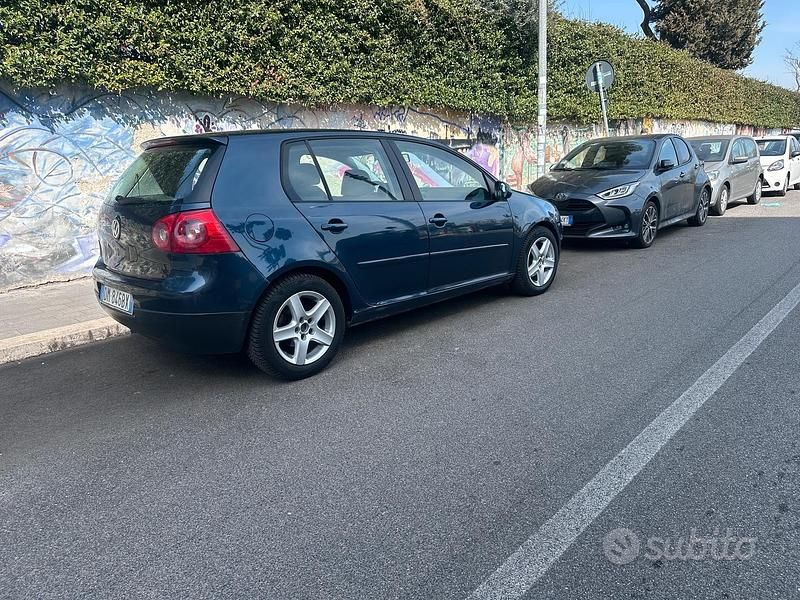 Usata VW Golf V 2007 Blu Berlina