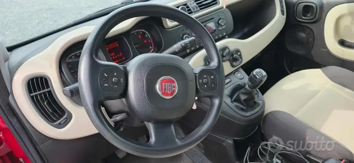 Usata Fiat Panda Cross 70 CV (51 kW) 2013 Rosso Utilitaria
