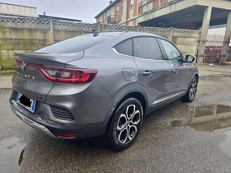 Usata Renault Arkana Techno 145 CV (106 kW) 2023 Grigio SUV