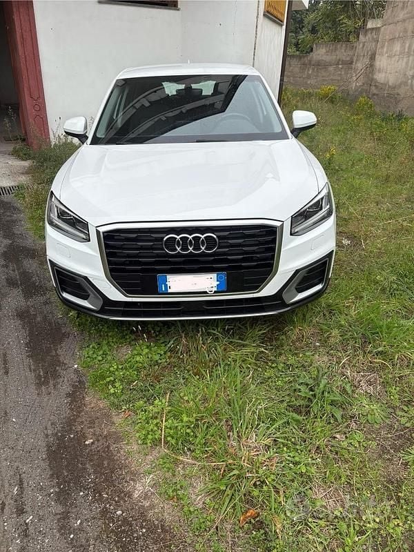 Usata Audi Q2 Business 116 CV (85 kW) 2018 Bianco SUV