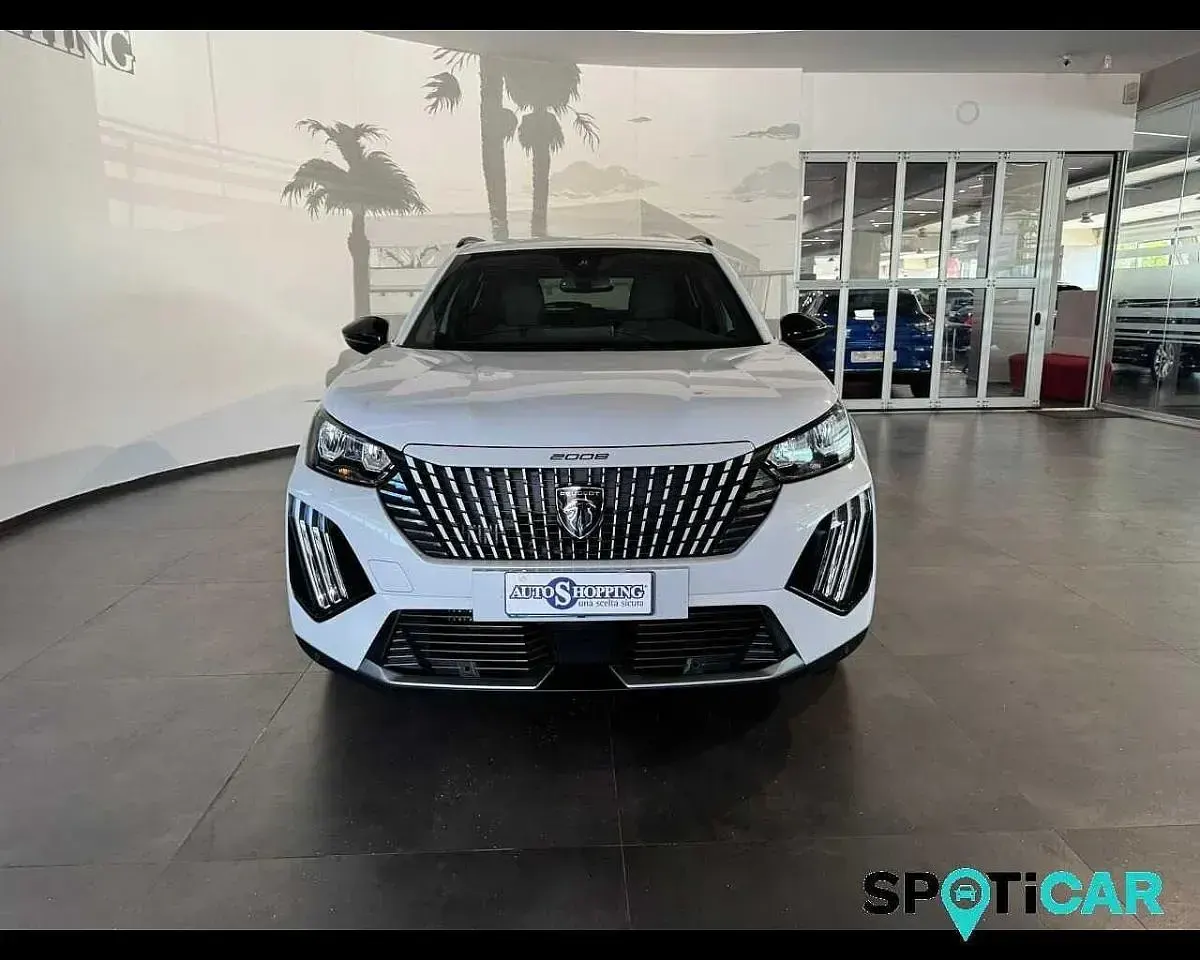 Usata Peugeot 2008 Allure 102 CV (75 kW) 2025 Bianco SUV