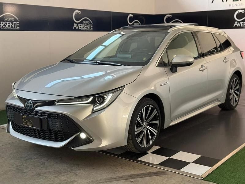 Usata Toyota Corolla Style 153 CV (112 kW) 2020 Argento Station wagon