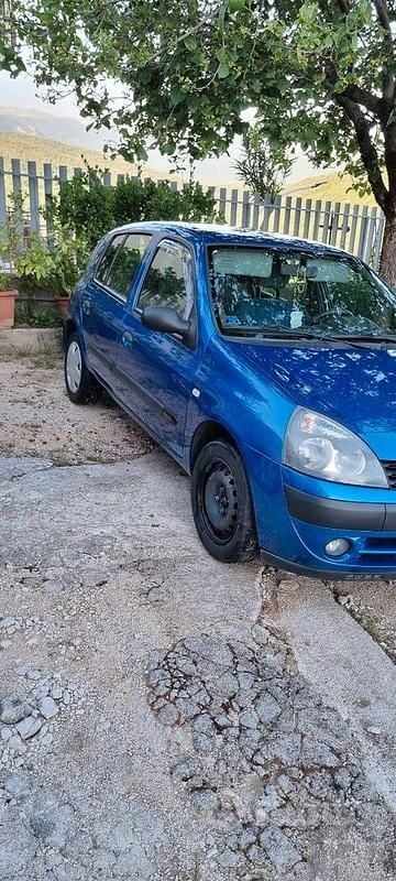 Usata Renault Clio II 75 CV (55 kW) 2005 Blu Utilitaria