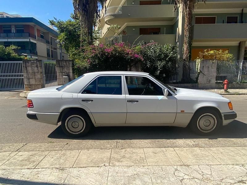 Usata Mercedes G350 122 CV (89 kW) 1991 Bianco SUV