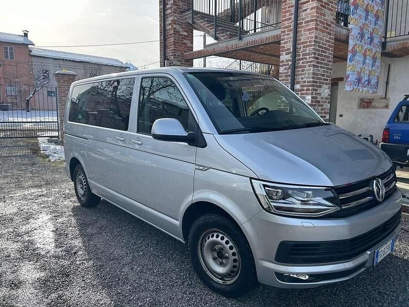 Usata VW Multivan Comfortline 150 CV (110 kW) 2017 Grigio Furgone