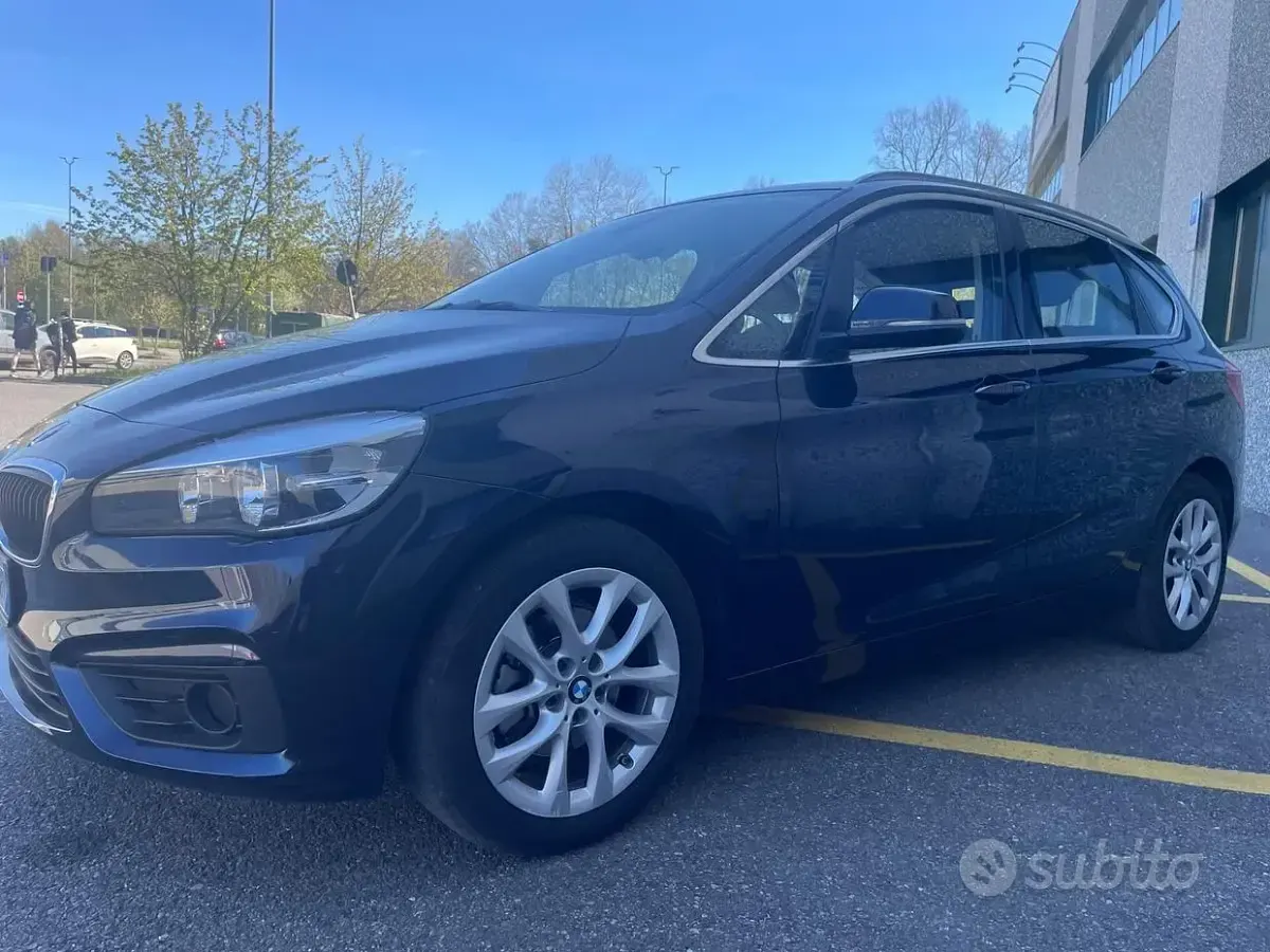 Usata BMW 218 Active Tourer 136 CV (100 kW) 2015 Blu Monovolume