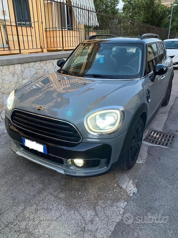 Grigio Usata 2019 Mini Cooper D Countryman SUV | 17.900 € (Cara) - Immagine 1/4