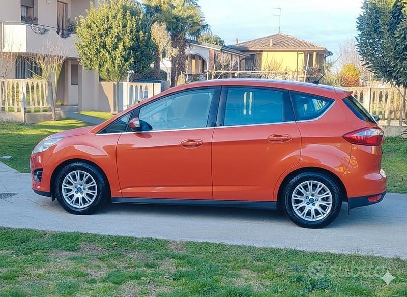 Usata Ford C-MAX Titanium 105 CV (77 kW) 2011 Monovolume