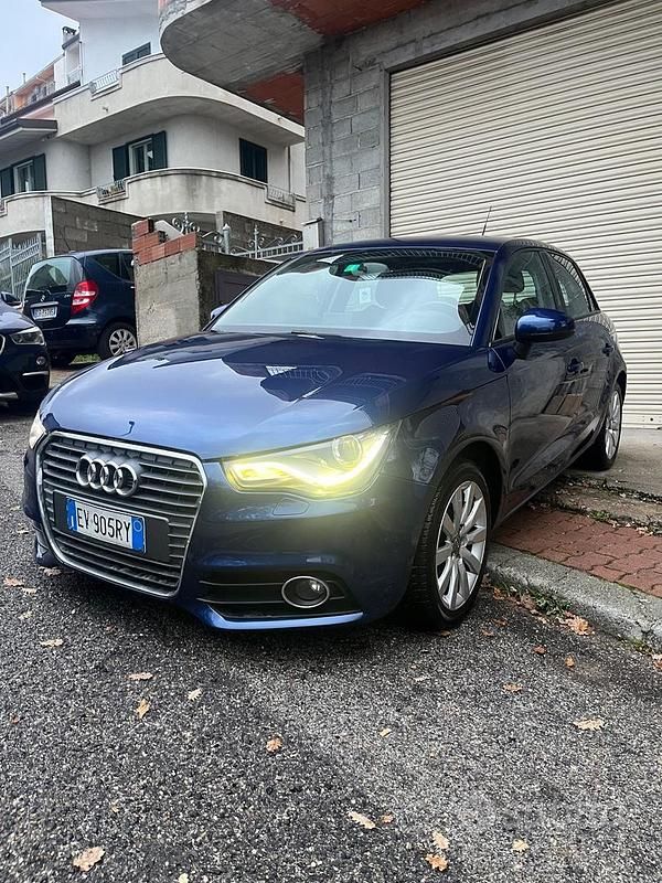 Usata Audi A1 Attraction 90 CV (66 kW) 2014 Blu Berlina