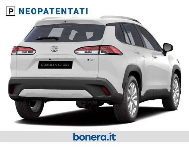 Nuova Toyota Corolla Cross 140 CV (102 kW) 2026 Super white SUV