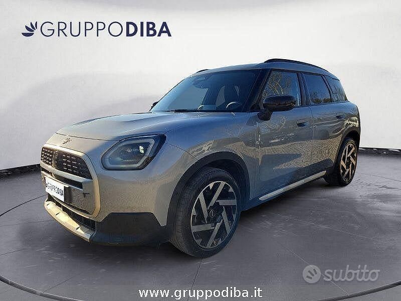 Usata Mini Countryman Favoured 163 CV (119 kW) 2024 Argento SUV