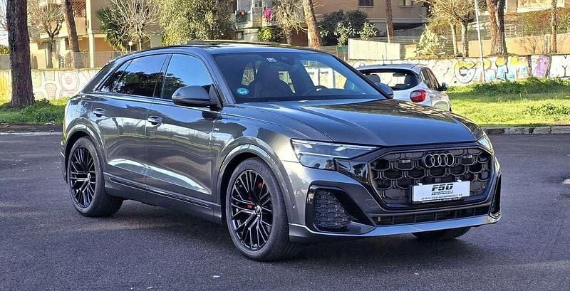 Usata Audi Q8 S-Line 286 CV (210 kW) 2025 Grigio SUV
