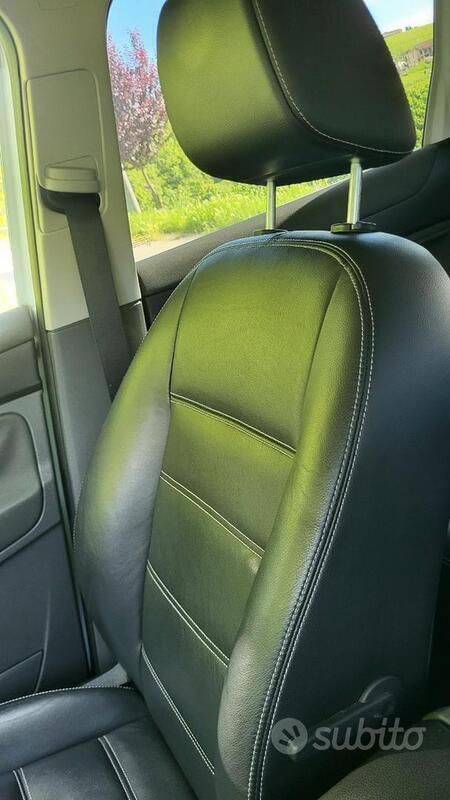 Usata Ford Kuga 163 CV (119 kW) 2011 Bianco SUV