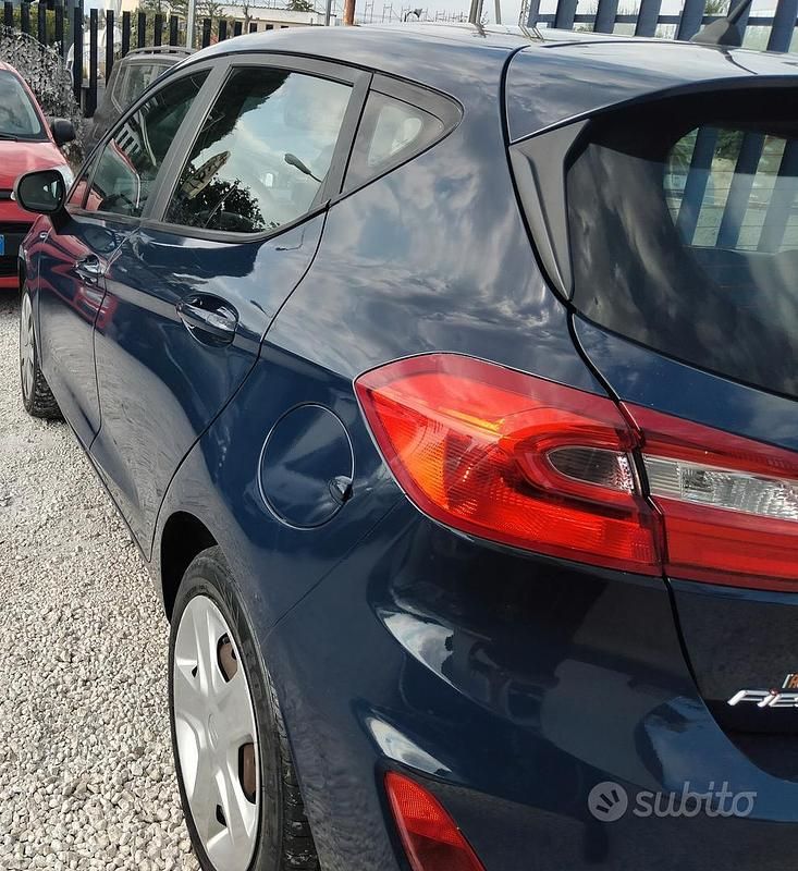 Usata Ford Fiesta Vignale 117 CV (86 kW) 2018 Blu Berlina