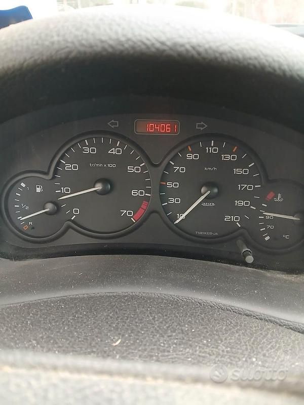 Usata Peugeot 206 2001 Grigio Berlina