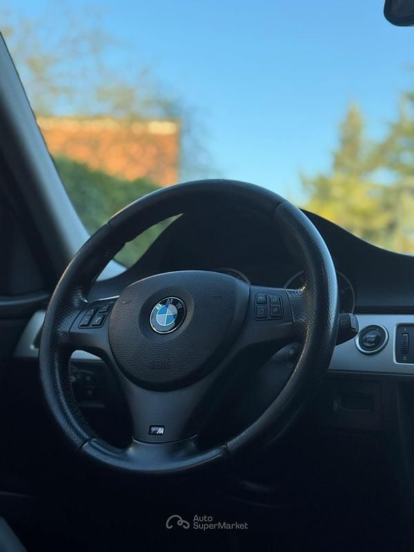 Usata BMW 318 M Sport 144 CV (105 kW) 2009 Gray Station wagon