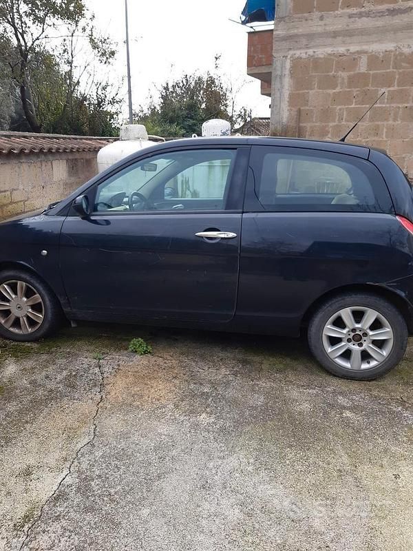 Usata Lancia Ypsilon 2004 Nero Utilitaria