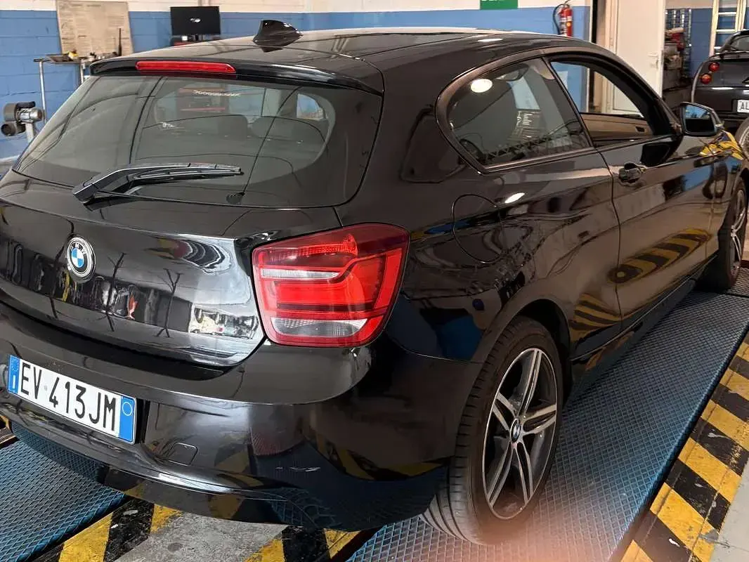 Usata BMW 118 143 CV (105 kW) 2014 Nero Utilitaria