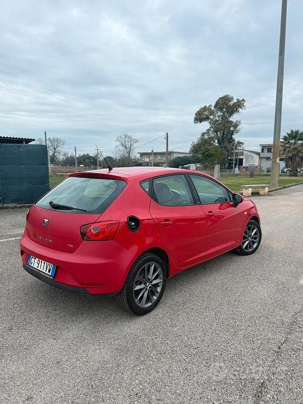 Second-hand Seat Ibiza 75 CP (55 kW) 2015 Roșu Berlinǎ
