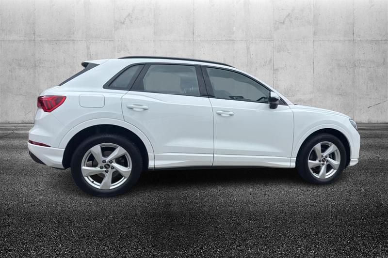 Usata Audi Q3 Advanced 150 CV (110 kW) 2022 Bianco metallizzato SUV