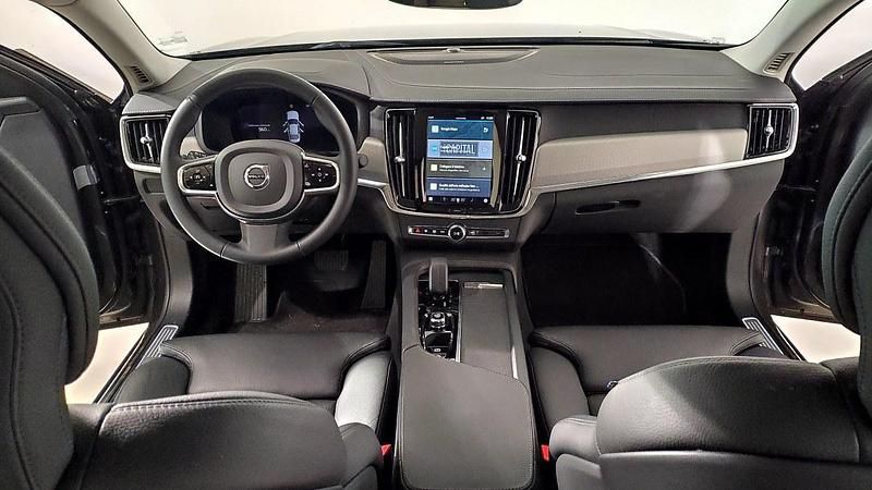 Usata Volvo S90 Plus 197 CV (144 kW) 2025 Grigio Berlina