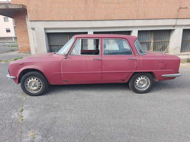 Usata Alfa Romeo Giulia Super 88 CV (64 kW) 1971 Rosso Berlina