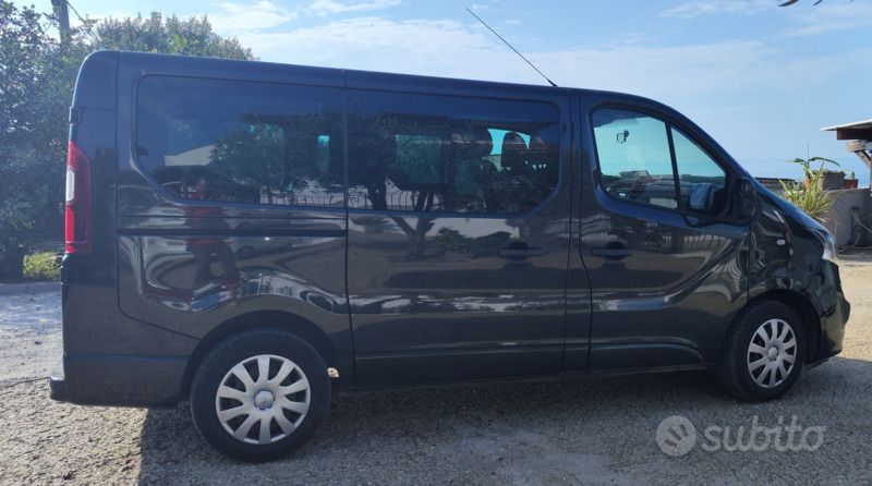 Usata Opel Vivaro 2016 Nero Monovolume