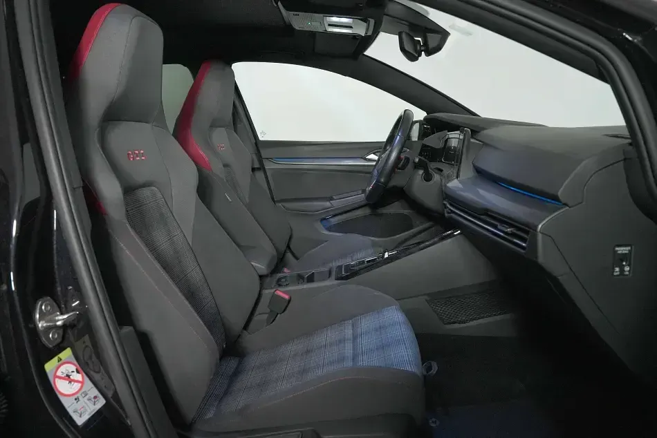 Usata VW Golf VIII GTI 245 CV (180 kW) 2023 Utilitaria