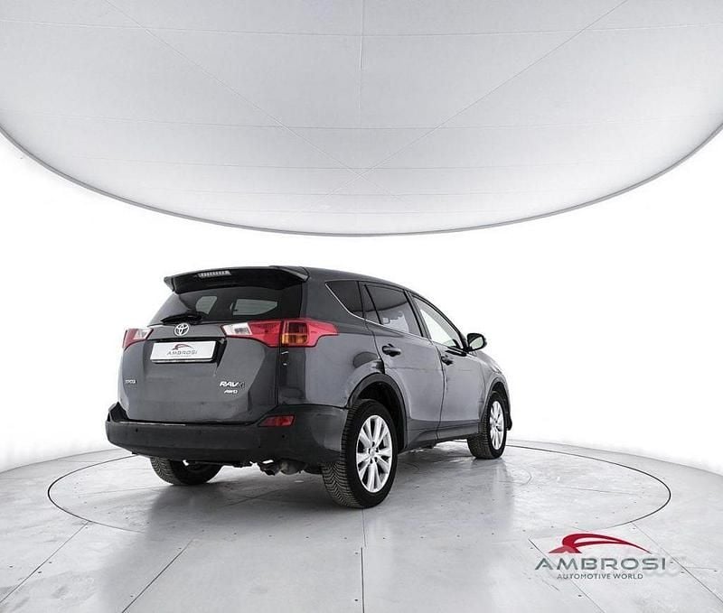 Usata Toyota RAV4 Active 124 CV (91 kW) 2014 Grigio SUV