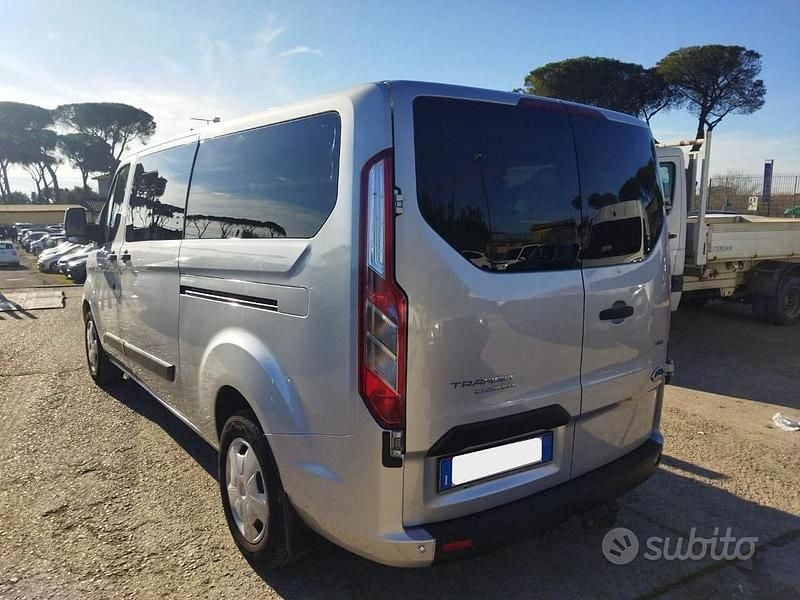 Usata Ford Transit 131 CV (96 kW) 2018 Grigio Station wagon