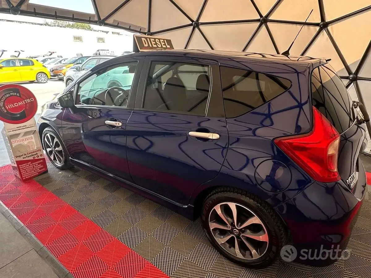 Usata Nissan Note Tekna 90 CV (66 kW) 2015 Bluazzurro Utilitaria
