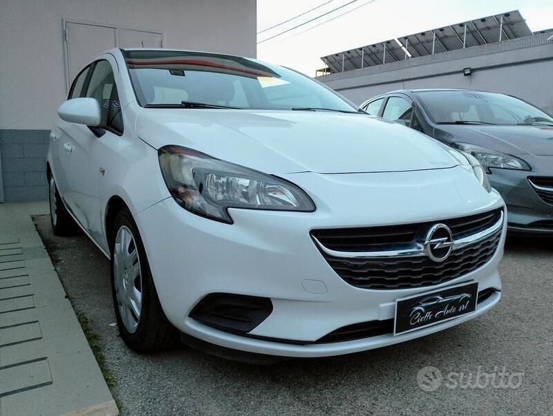 Usata Opel Corsa 69 CV (50 kW) 2019 Bianco Berlina