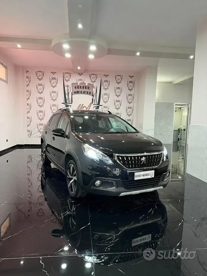 Usata Peugeot 2008 Allure 102 CV (75 kW) 2019 Nero SUV
