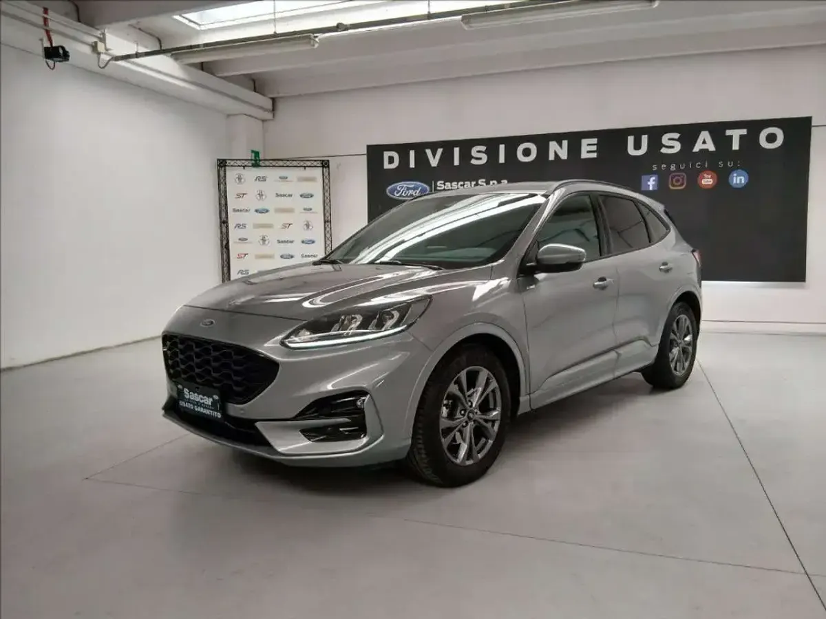 Usata Ford Kuga ST-Line 120 CV (88 kW) 2023 Grigio SUV